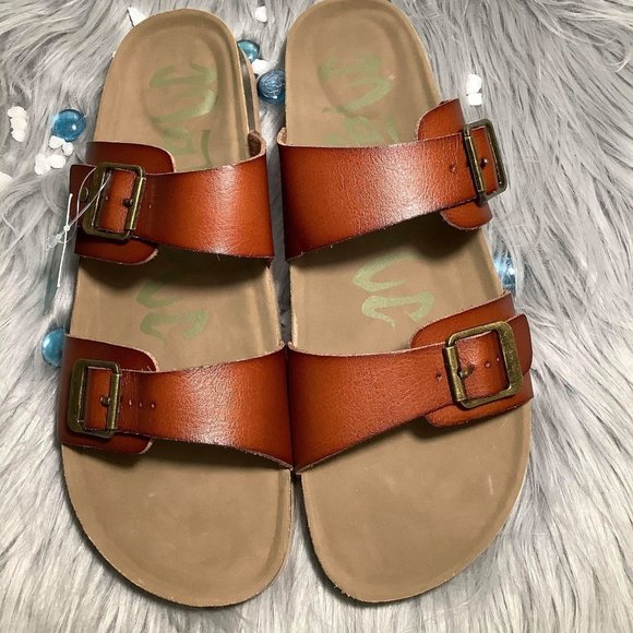 Mad Love Shoes - Mad Love Women's Keava Footbed Sandals - Cognac